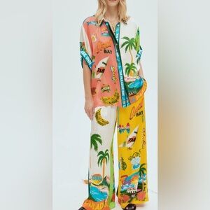 Hotel Paraiso Set. Size M.